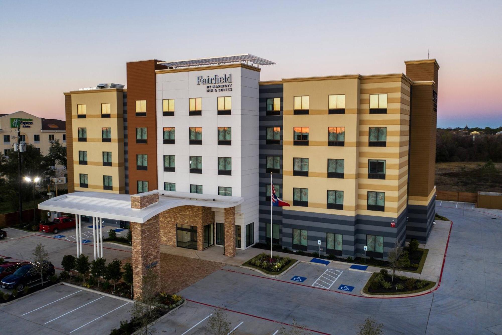 Fairfield Inn And Suites By Marriott Houston Brookhollow Екстер'єр фото